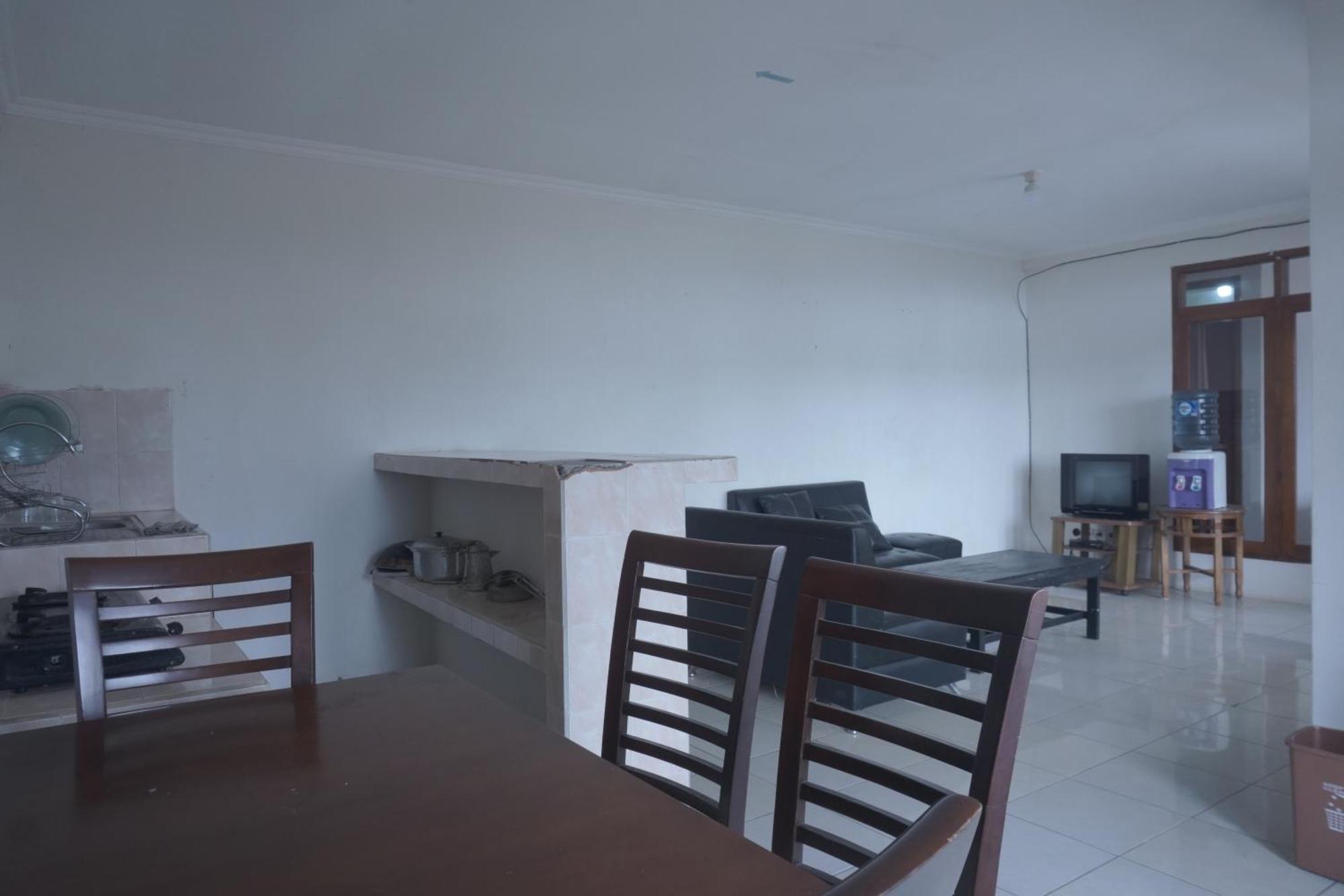 Oyo Life 92977 Neba Kost Aesthetic Peladen Exterior foto