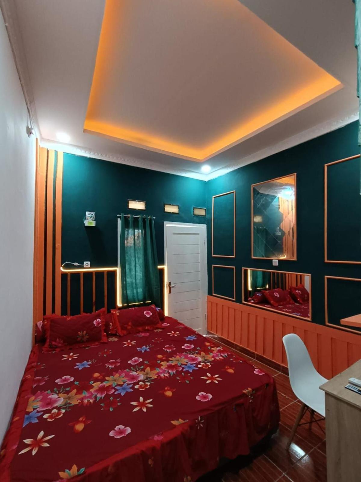 Oyo Life 92977 Neba Kost Aesthetic Peladen Exterior foto
